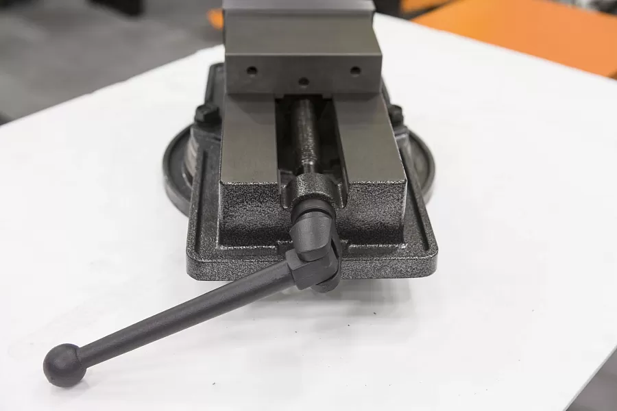Тиски станочные Stalex QM16125