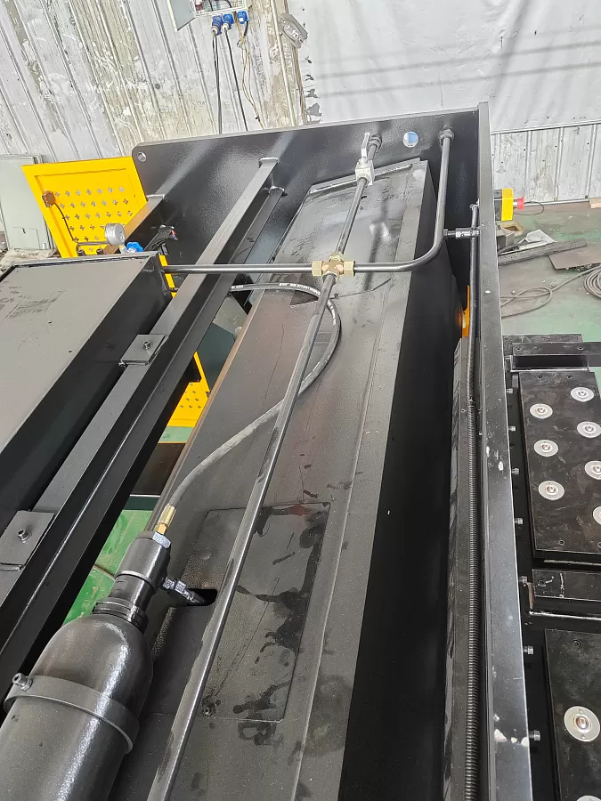 Гильотина гидравлическая Stalex HSB 4000x16